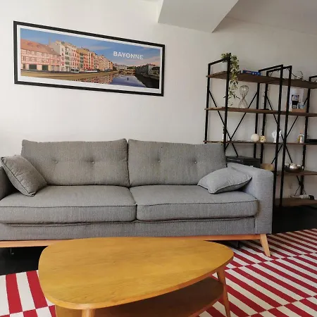Appartement, Plein Pied, 2 Places Parkings Apartment *